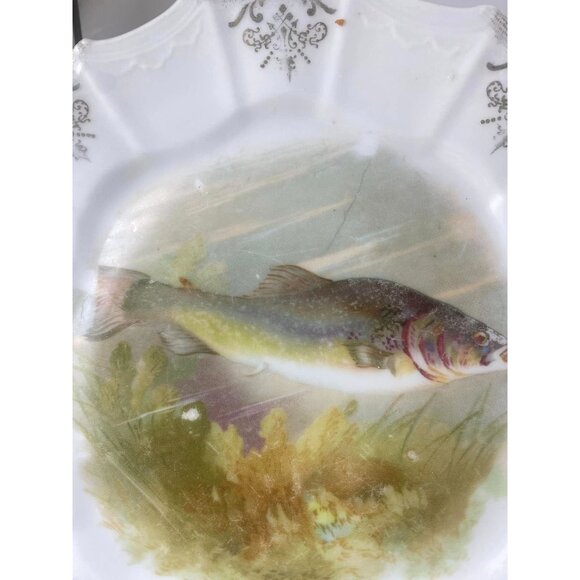 Antique Victorian Fish-Themed Porcelain Plate With Gold Trim & Scalloped Edge - Picture 2 of 6